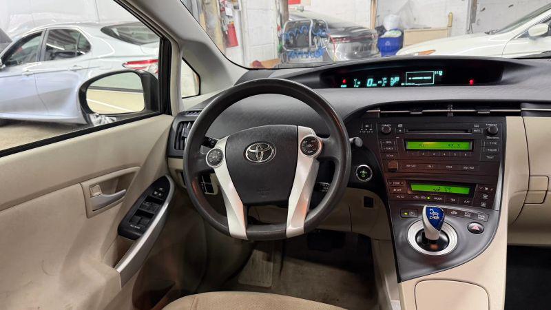 2010 Toyota Prius II