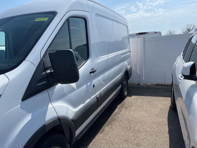 2017 Ford Transit 130 WB Medium Roof Cargo