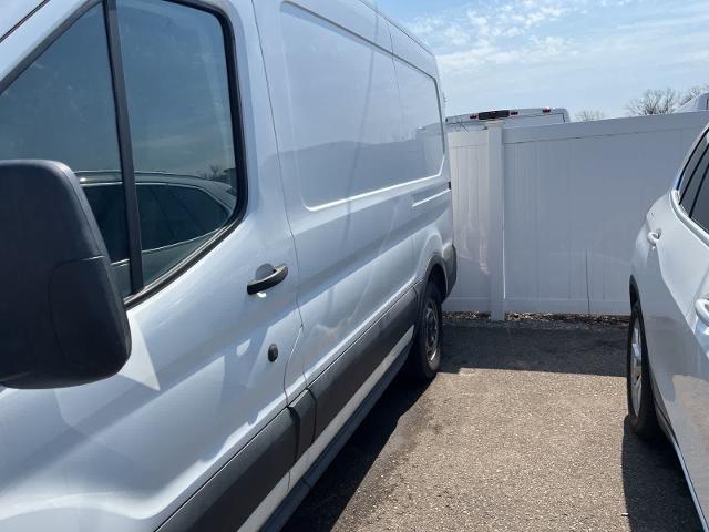 2017 Ford Transit 130 WB Medium Roof Cargo