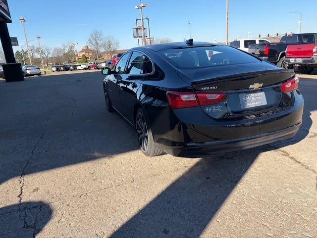 2017 Chevrolet Malibu 1LT
