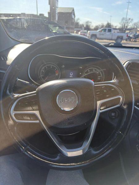2020 Jeep Cherokee Limited FWD