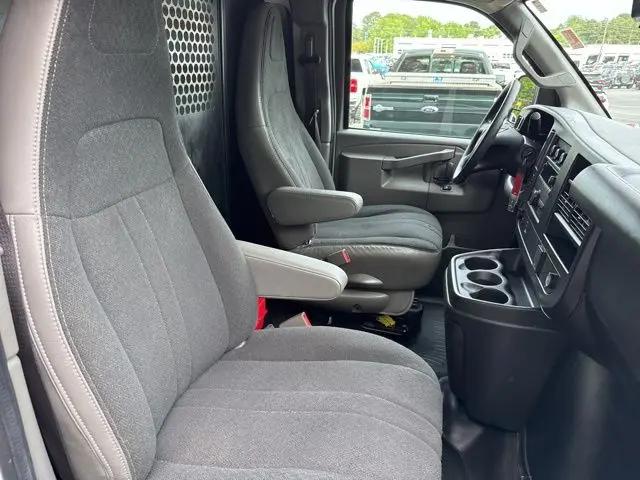 2023 Chevrolet Express Cargo Van RWD 2500 Regular Wheelbase WT