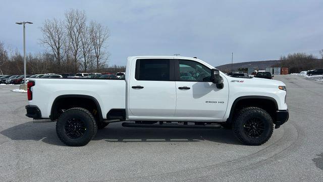 2026 Chevrolet Silverado 2500HD Crew Cab, Standard Bed, XR2, 4WD