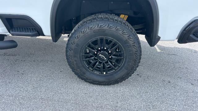 2026 Chevrolet Silverado 2500HD Crew Cab, Standard Bed, XR2, 4WD