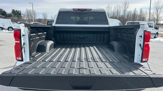 2026 Chevrolet Silverado 2500HD Crew Cab, Standard Bed, XR2, 4WD