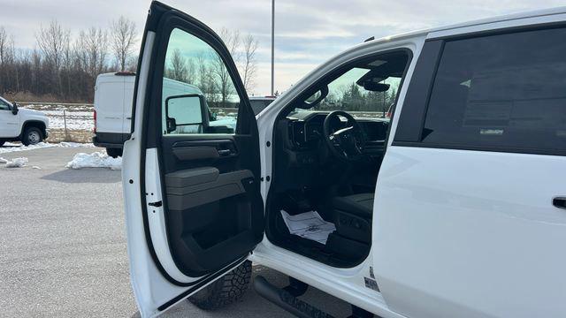 2026 Chevrolet Silverado 2500HD Crew Cab, Standard Bed, XR2, 4WD