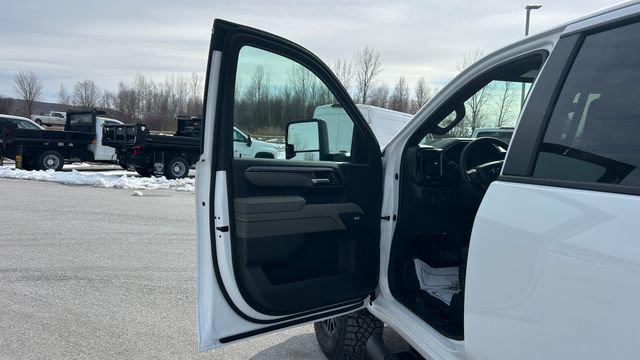 2026 Chevrolet Silverado 2500HD Crew Cab, Standard Bed, XR2, 4WD
