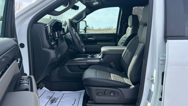 2026 Chevrolet Silverado 2500HD Crew Cab, Standard Bed, XR2, 4WD