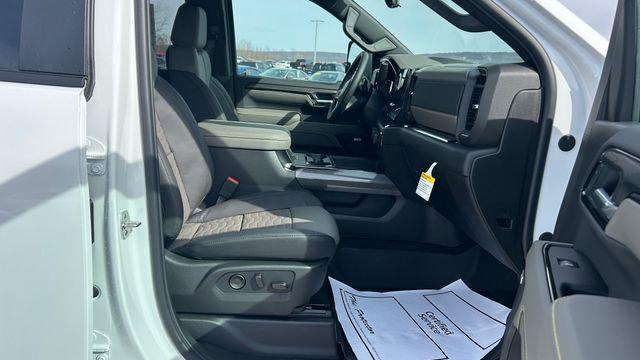 2026 Chevrolet Silverado 2500HD Crew Cab, Standard Bed, XR2, 4WD