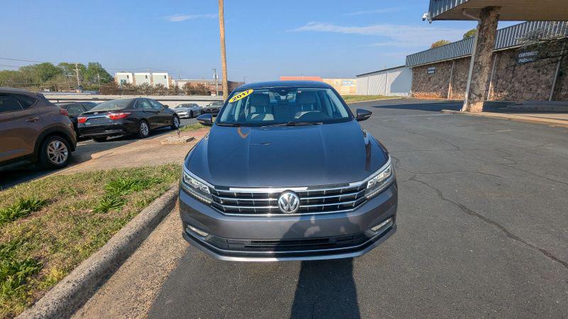 2017 Volkswagen Passat 1.8T SEL Premium