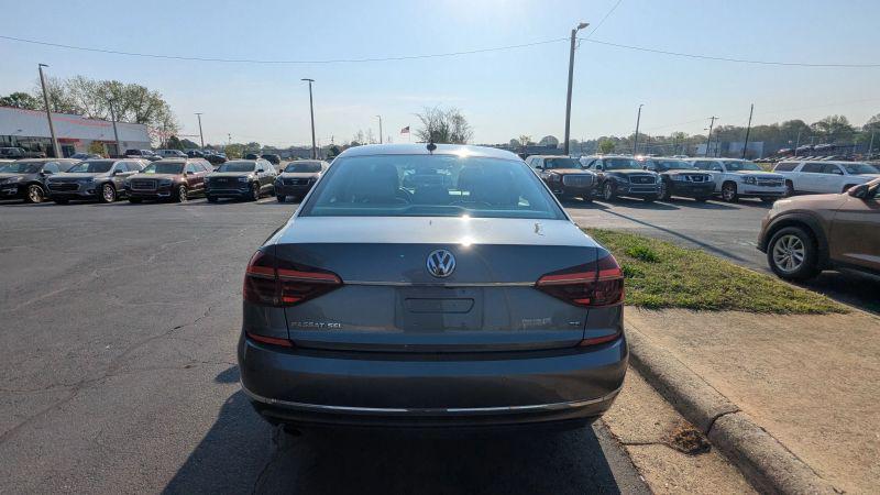 2017 Volkswagen Passat 1.8T SEL Premium