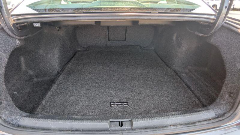 2017 Volkswagen Passat 1.8T SEL Premium