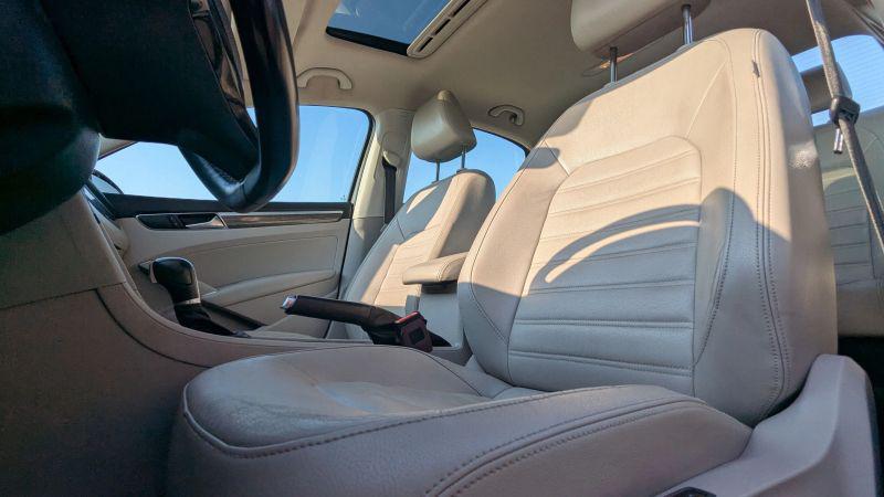 2017 Volkswagen Passat 1.8T SEL Premium