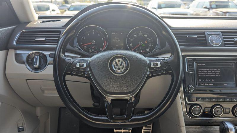 2017 Volkswagen Passat 1.8T SEL Premium