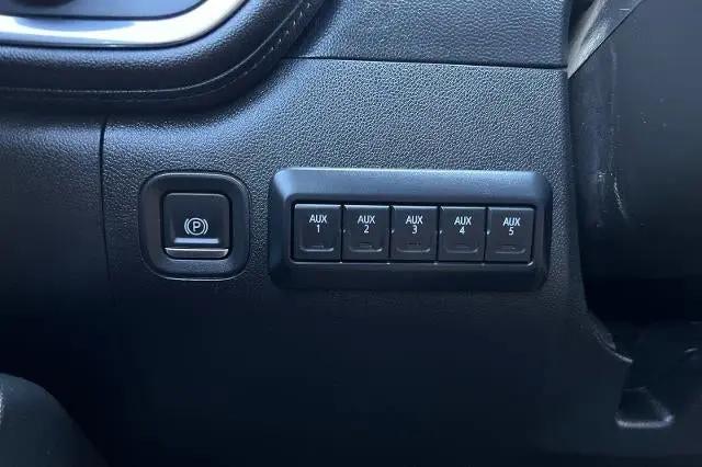2021 Chevrolet Silverado 3500HD 4WD Crew Cab Standard Bed High Country