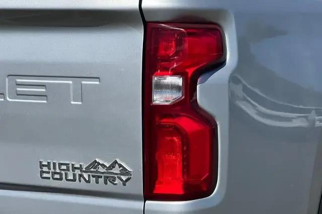 2021 Chevrolet Silverado 3500HD 4WD Crew Cab Standard Bed High Country