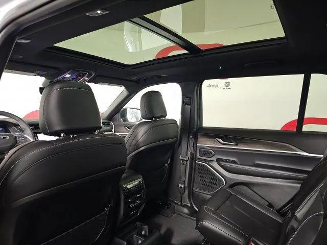 2026 Jeep Grand Cherokee L Limited 4x4