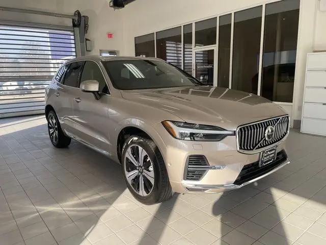 2023 Volvo XC60 Recharge T8 Plus Bright Theme