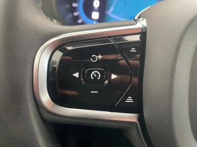 2023 Volvo XC60 Recharge T8 Plus Bright Theme