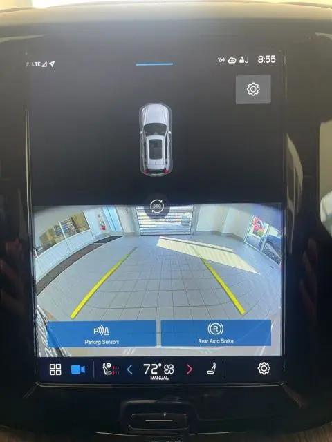 2023 Volvo XC60 Recharge T8 Plus Bright Theme