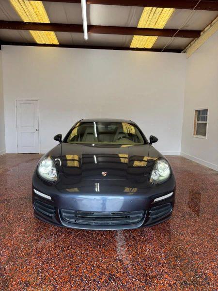 2015 Porsche Panamera 4