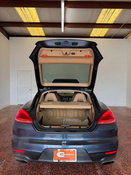 2015 Porsche Panamera 4