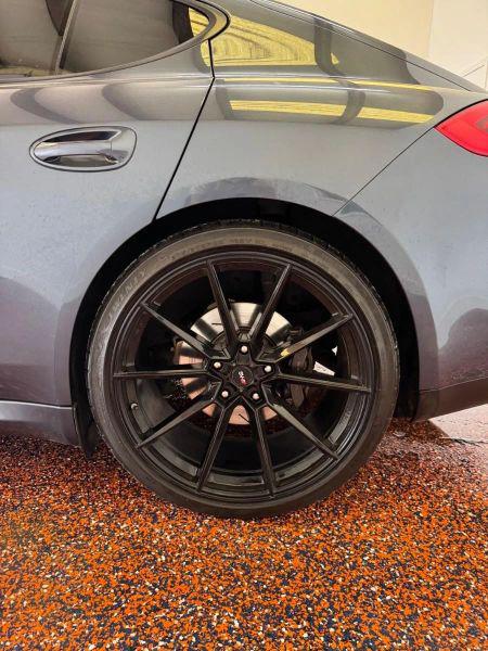 2015 Porsche Panamera 4