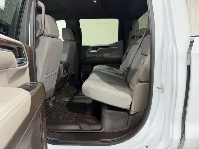 2023 GMC Sierra 1500 4WD Crew Cab Standard Box SLT