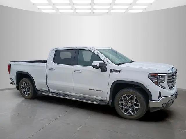 2023 GMC Sierra 1500 4WD Crew Cab Standard Box SLT