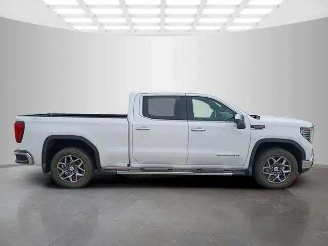 2023 GMC Sierra 1500 4WD Crew Cab Standard Box SLT