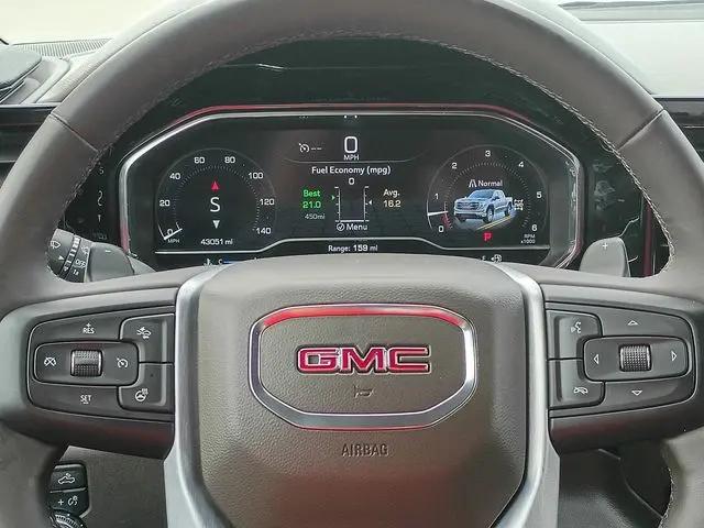 2023 GMC Sierra 1500 4WD Crew Cab Standard Box SLT