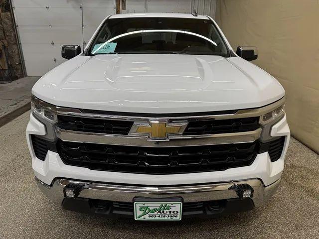 2023 Chevrolet Silverado 1500 4WD Crew Cab Standard Bed LT