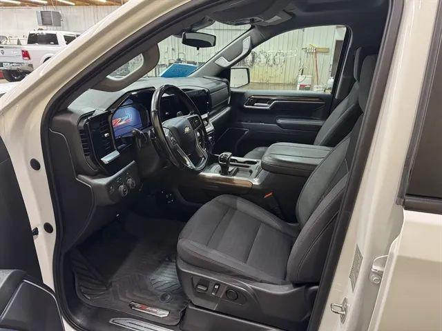 2023 Chevrolet Silverado 1500 4WD Crew Cab Standard Bed LT