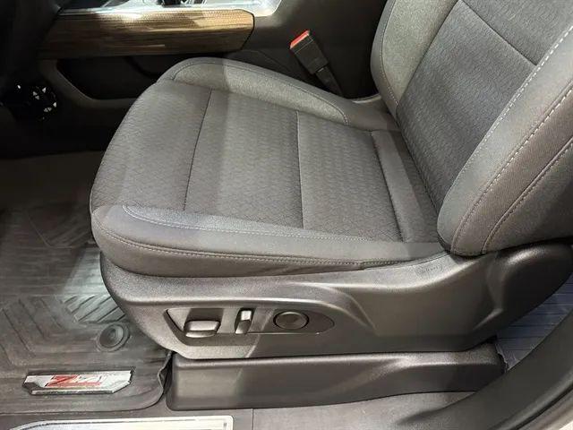 2023 Chevrolet Silverado 1500 4WD Crew Cab Standard Bed LT