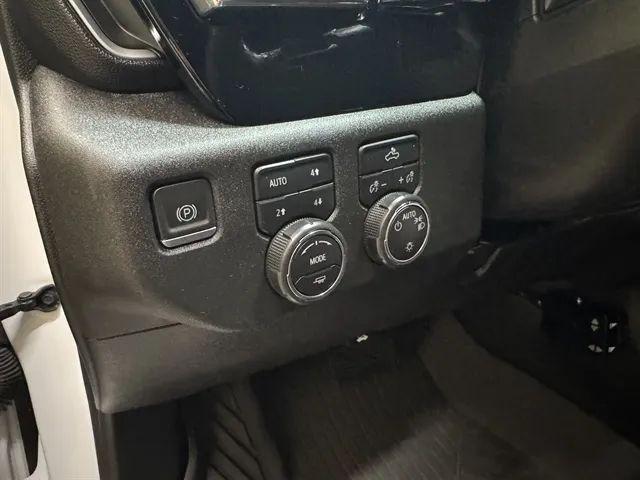 2023 Chevrolet Silverado 1500 4WD Crew Cab Standard Bed LT
