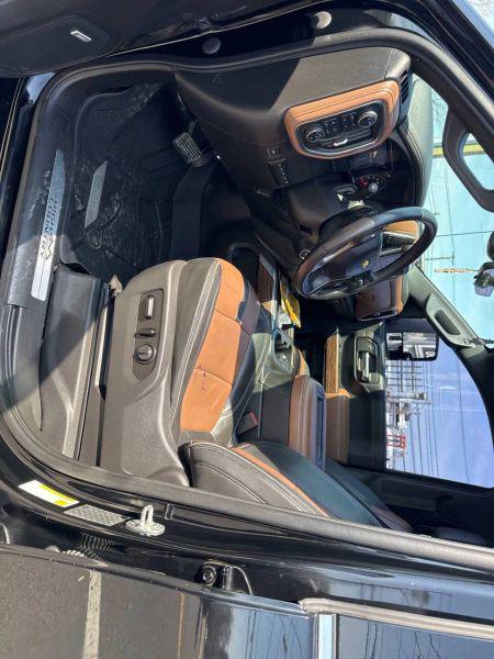2020 Chevrolet Silverado 3500HD 4WD Crew Cab Long Bed High Country