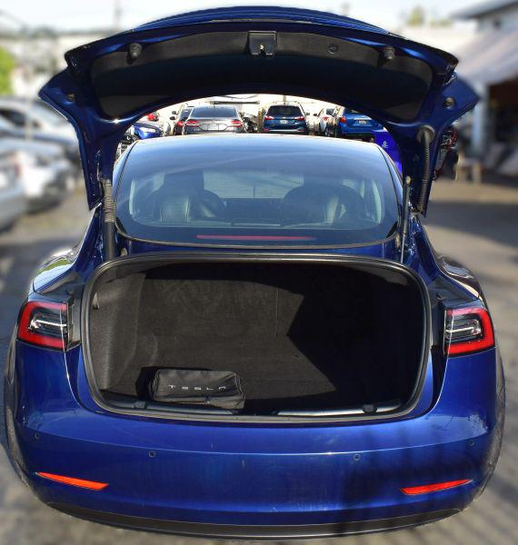 2022 Tesla Model 3 Long Range Dual Motor All-Wheel Drive
