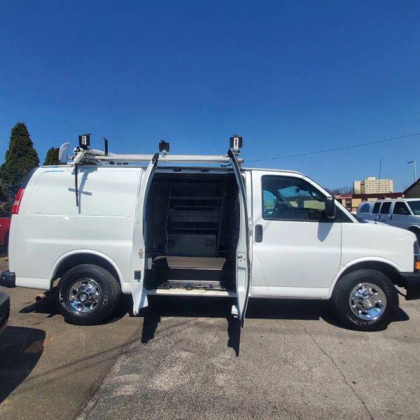 2020 Chevrolet Express Cargo Van RWD 2500 Regular Wheelbase WT