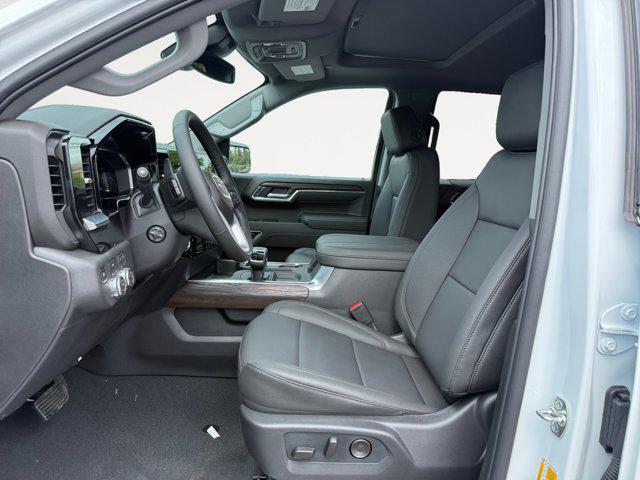 2026 GMC Sierra 1500 Crew Cab, Short Bed, SLT, 4WD