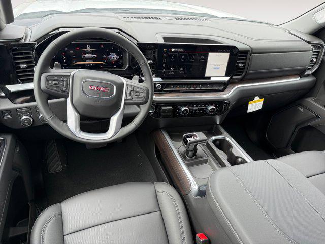 2026 GMC Sierra 1500 Crew Cab, Short Bed, SLT, 4WD