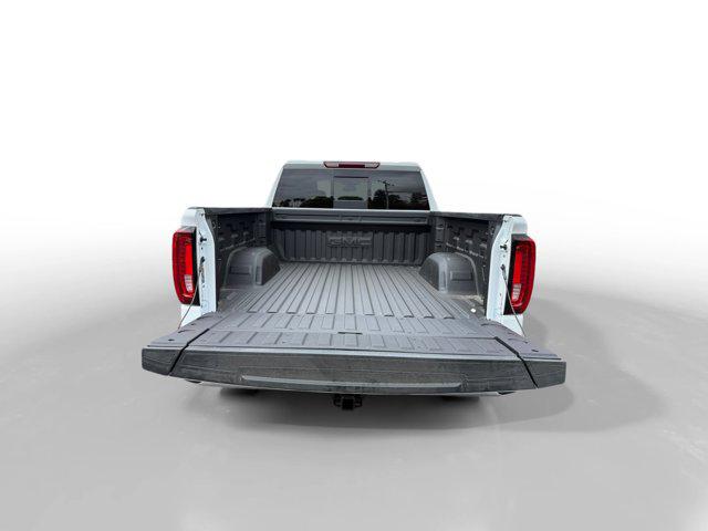 2026 GMC Sierra 1500 Crew Cab, Short Bed, SLT, 4WD