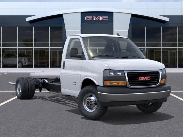 2025 GMC Savana Cutaway Work Van