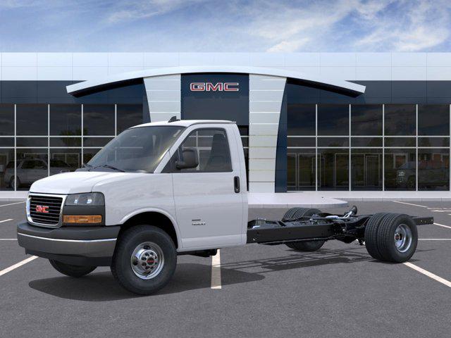 2025 GMC Savana Cutaway Work Van