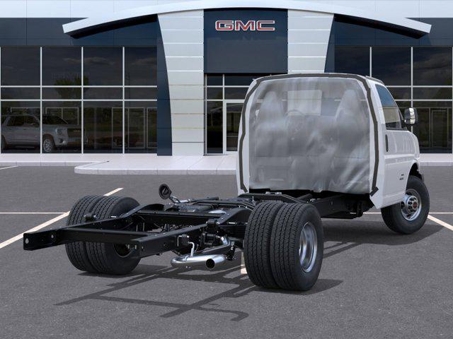 2025 GMC Savana Cutaway Work Van