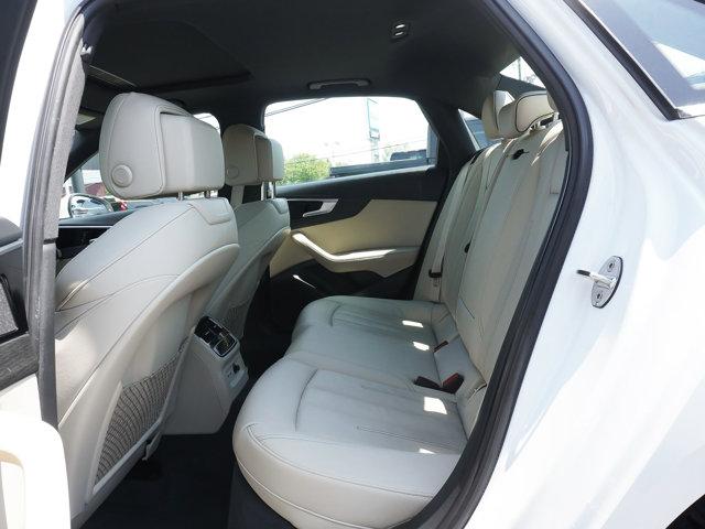 2022 Audi A4 Premium Plus 45 TFSI S line quattro S tronic