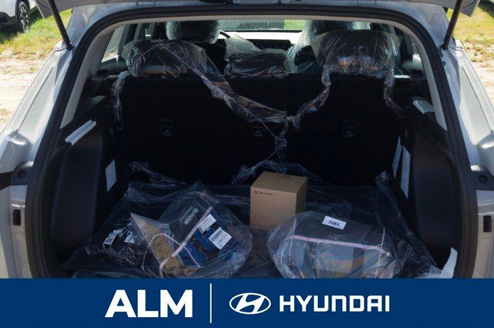 New 2026 Gray HYUNDAI SE FWD image 8
