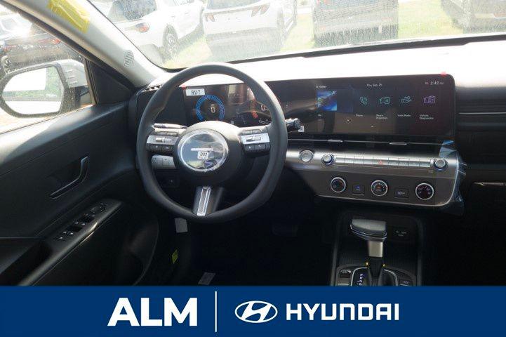 New 2026 Gray HYUNDAI SE FWD image 19