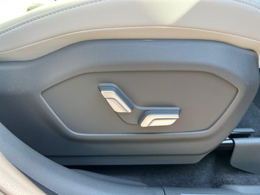 New 2026 Gray HYUNDAI Calligraphy FWD image 17
