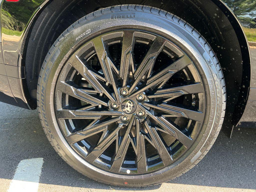 New 2026 Gray HYUNDAI Calligraphy FWD image 21