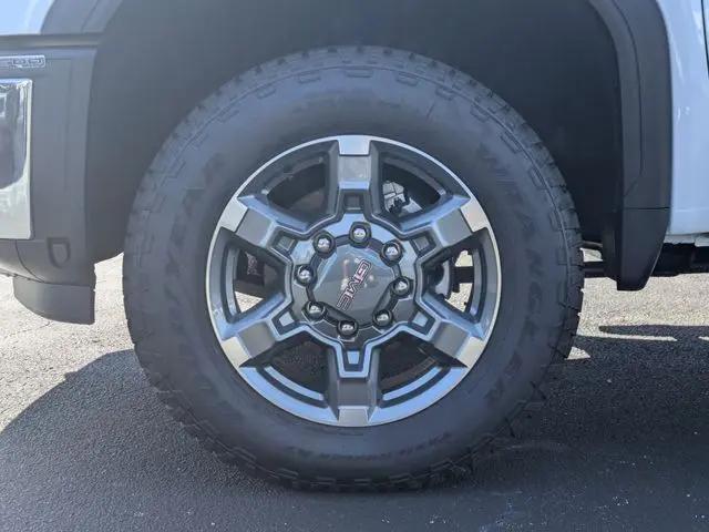 2026 GMC Sierra 3500HD Crew Cab, Long Bed, SLT Dual Rear Wheel, 4WD